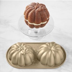 NWT Nordic Ware Nonstick Cast Aluminum 3D Baby Pumpkin Pan